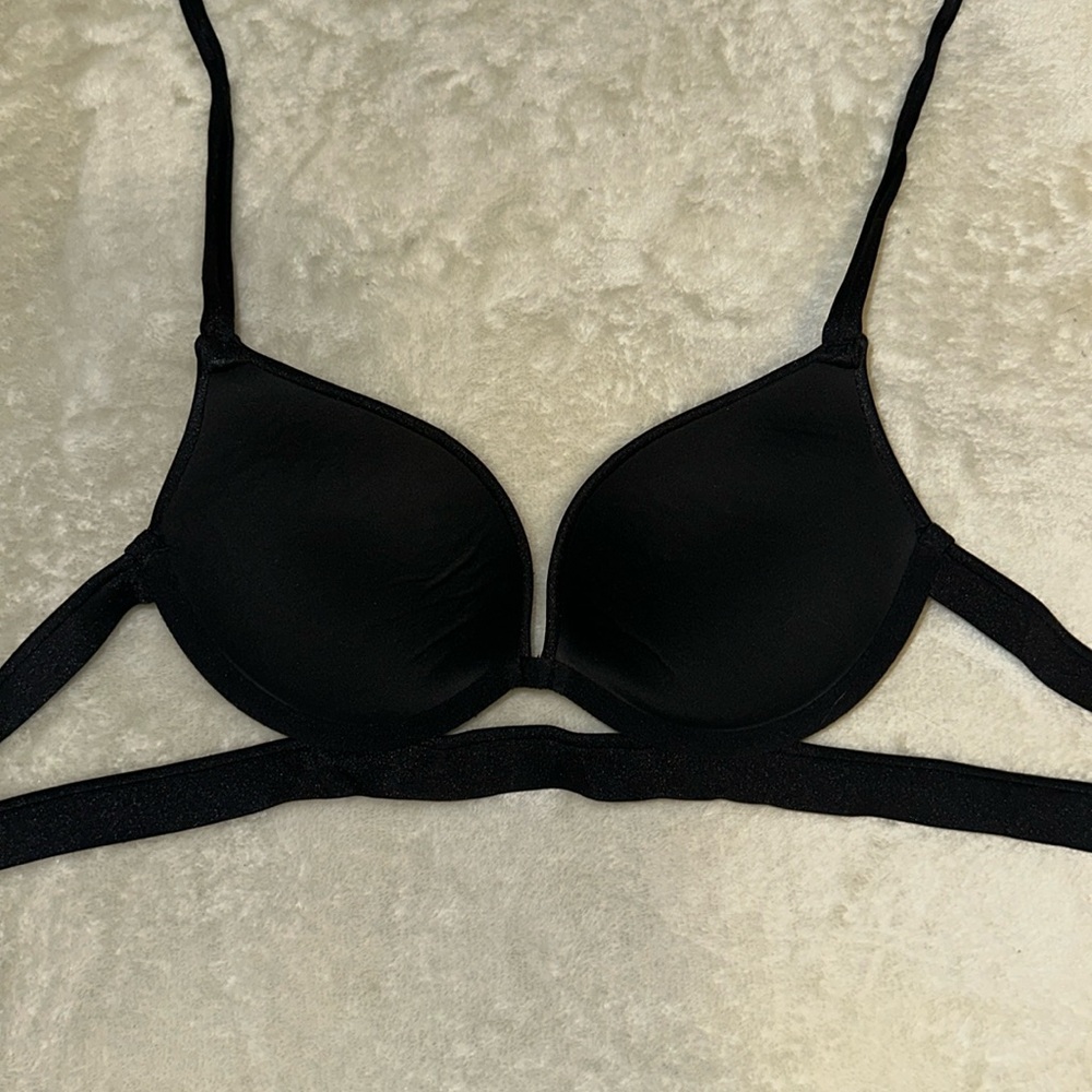 Victoria’s Secret push up bikini top - Picture 2 of 4